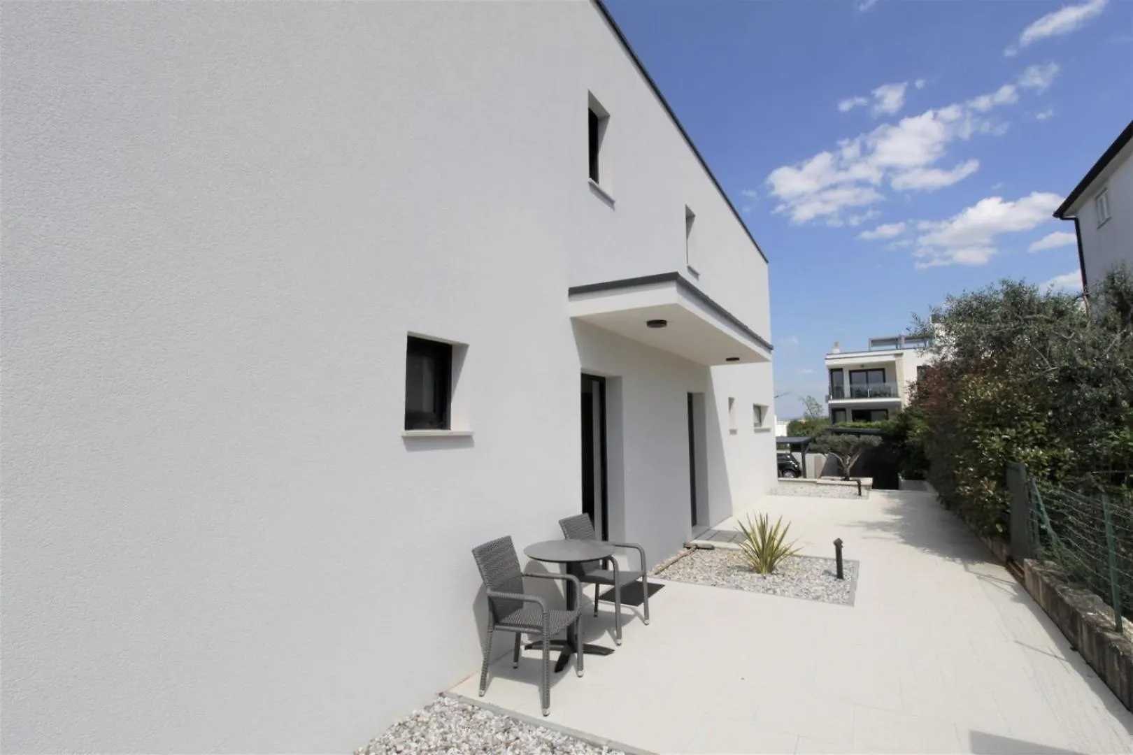 別荘 House Andrej, Entire Semi-Detached House With A Terrace, Parking, 400 M From Beach Bašanija